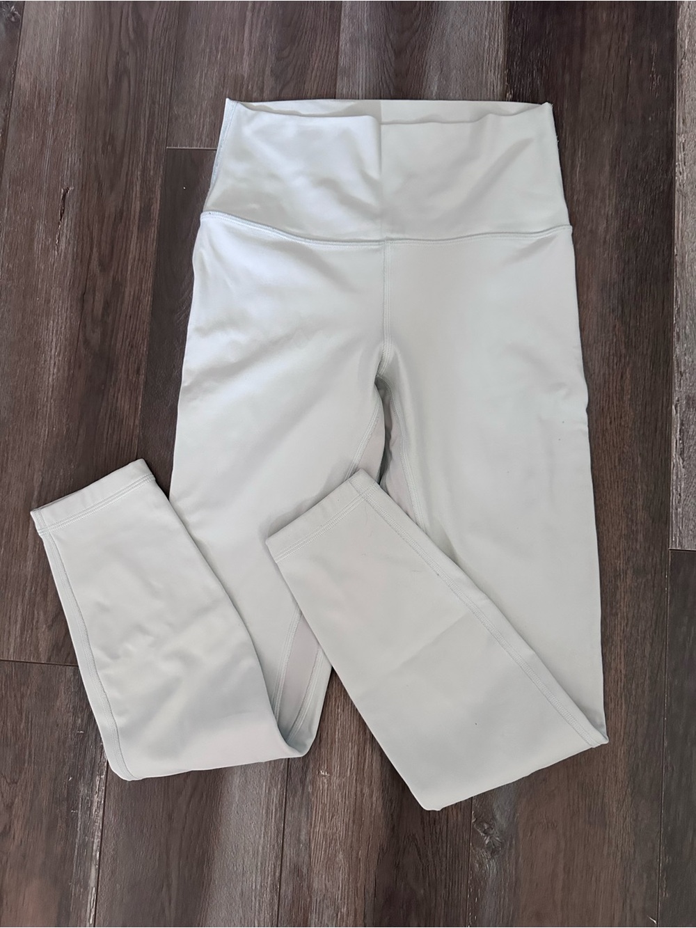 Lulu 🍋 High-Waisted Light blue Leggings